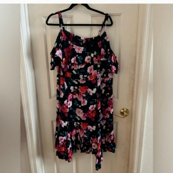 Torrid 3 Hanky Hem Ruffle Skater Midi Dress - Gauze Floral Black - Picture 3 of 3